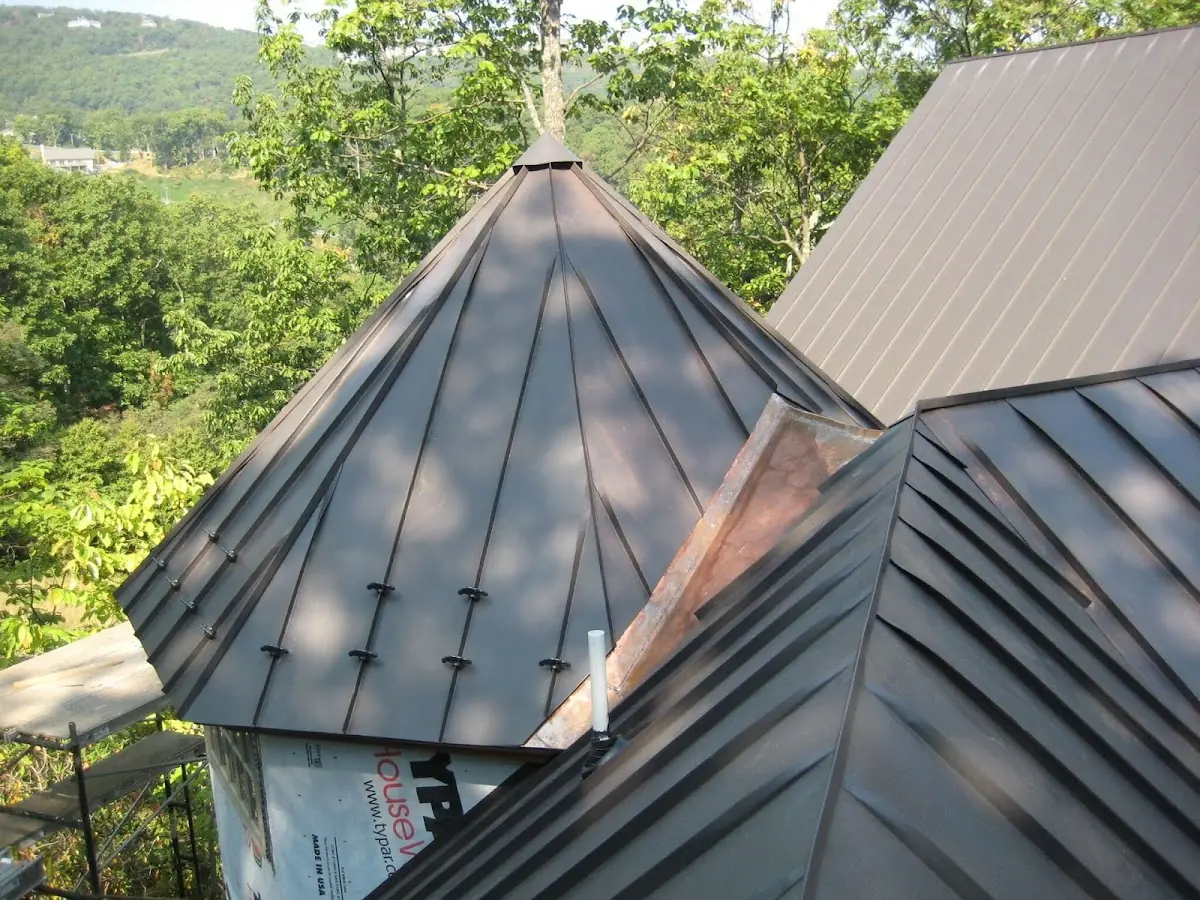Professional Roof Tarp Installation by Craftsman Roofing in Dicktown